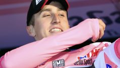 BMC rider Taylor Phinney  of the U.S. wears the lead rider&#039;s pink jersey on the podium after winning the opening time trial of the Giro d&#039;Italia in Herning May 5, 2012