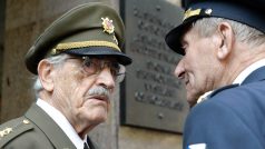 Válečný veterán plukovník Antonín Štícha na pietním aktu před Českým rozhlasem 21. 8. 2012