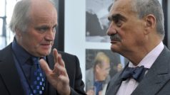 Michael Kocáb a Karel Schwarzenberg na Letiště Václava Havla Praha