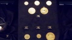 Největší část výstavy tvoří sbírky numismatického oddělení MZM