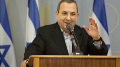 Izraelský ministr obrany Ehud Barak oznamuje na tiskové konferenci odchod z politiky