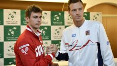 Tenisté Henri Laaksonen a Tomáš Berdych po losu v Ženevě