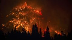 Požár v americkém Yosemitském národním parku ohrožuje dodávky vody a elektřiny do San Francisca