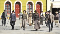 Natáčení rakouského filmu Sarajevo na Malém náměstí v Hradci Králové