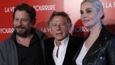 Režisér Roman Polanski (uprostřed) a hvězdy jeho filmu Venuše v kožichu – Emmanuelle Seignerová a Mathieu Amalric