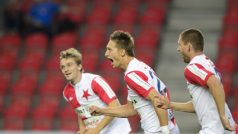 Slavia se raduje z gólu. Uprostřed střelec Milan Škoda