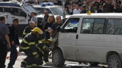 Izrael, Jeruzalém. Muž s dodávkou najel do lidí čekajících na tramvaj