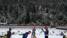 V českém biatlonovém týmu nechybí i přes problémy se sněhem dobrá nálada