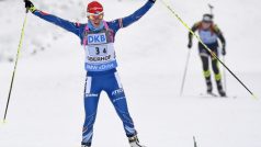 Česká finišmanka Veronika Vítková v cíli štafety v Oberhofu