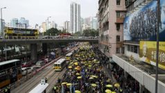 V Hongkongu protestovaly tisíce lidí