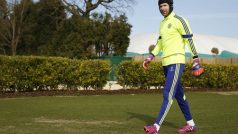 Petr Čech tráví většinu zápasů Chelsea pouze na lavičce