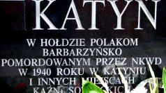 Památník obětem katyňského masakru v polském Hnězdně