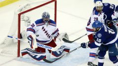 Henrik Lundqvist v brance Rangers kryl téměř čtyři desítky střel