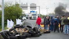 Protest zaměstnanců trajektové společnosti zablokoval i provoz v Eurotunnelu