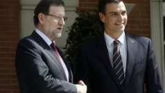 Španělský předseda vlády Mariano Rajoy (vlevo) a jeho možný nástupce, lídr socialistů Pedro Sánchez