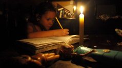 Ve Venezuele vypínají na několik hodin denně elektrický proud