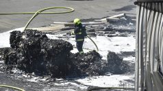 Požár zachvátil jednu z budov v průmyslovém areálu TOMA v Otrokovicích