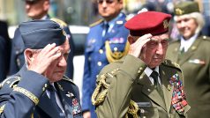 Setkání s válečnými veterány při příležitosti 76. výročí bitvy o Anglii, pietní akt na náměstí Svobody