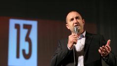 Kandidát na bulharského prezidenta, bývalý velitel letectva Rumen Radev