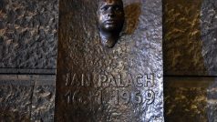 Lidé si připomínají výročí smrti Jana Palacha