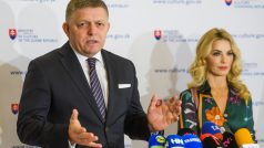 Slovenský premiér Robert Fico s ministryní kultury Martinou Šimkovičovou