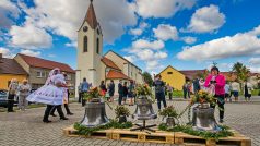 Nové zvony pro kapli sv. Bartoloměje v Hruškách na Břeclavsku