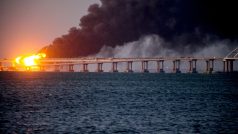 Poškozený most v Kerčském průlivu