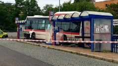 Podle pražského dopravního podniku je provoz na autobusovém nádraží velmi omezen