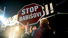 Lidé demonstrovali v souvislosti s kauzou premiérova syna, kterého vypátrali reportéři TV Seznam a který měl být dle svých slov unesen na Krym