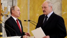 Prezidenti Vladimir Putin a Alexandr Lukašenko na snímku z dubna 2018