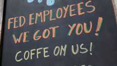 Káva pro federální zaměstnance zdarma. Bistra ve Washingtonu během vládního shutdownu.