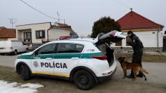 Slovenská policie před domem zavražděného Jána Kuciaka