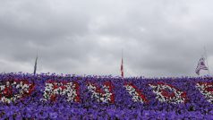 Choreografie fanoušků Fiorentiny na památku zesnulého kapitána Astoriho.