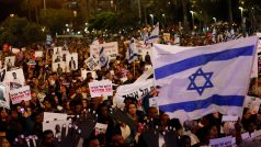 Demonstrace proti deportaci afrických žadatelů o azyl v Tel Avivu