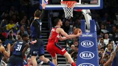 Tomáš Satoranský při zápase NBA