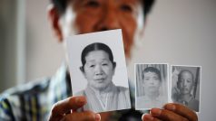 Pamětníkům korejské války je už přes 80 let a mnohdy umírají bez toho, aby se jim s příbuznými podařilo vidět. Proto každý rok, kdy mají šanci, že se stanou vyvolenými a potkají se se svými příbuznými, je pro Korejce velmi důležitý.