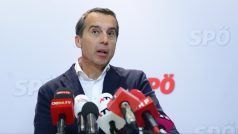 Christian Kern během tiskové konference