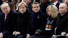 Donald Trump, Angela Merkelová, Emmanuel Macron a Vladimir Putin v Paříži