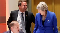 Německá kancléřka Angela Merkelová, britská premiérka Theresa Mayová, předseda Evropské rady Donald Tusk a lucemburský premiér Xavier Bettel na středečním summitu Evropské unie k brexitu.