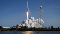 Start rakety Cygnus, která nese zásobování pro Mezinárodní vesmírnou stanici