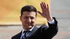 Nový ukrajinský prezident Volodymyr Zelenskyj krátce před inaugurací v parlamentu v Kyjevě