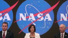 NASA na tiskové konferenci oznámila, že umožní turistům cestovat na Mezinárodní vesmírnou stanici.