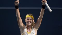 Radost Marie Bouzkové po výhře nad Sloane Stephensovou ve druhém kole turnaje WTA v Torontu