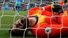 Brankář Tottenhamu Hugo Lloris utrpěl zranění v zápase s Brightonem