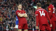 James Milner slaví vítěznou penaltu v zápase s Leicesterem