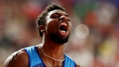 Američan Noah Lyles na loňském mistrovství světa v atletice v Dauhá