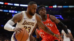 LeBron James v utkání proti Torontu Raptors