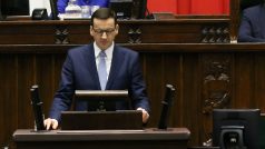 Polský premiér Mateusz Morawiecki parlamentu při takzvaném exposé - představování vládního programu