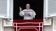 Papež František během kázání z okna na Svatopetrském náměstí v den vydání jeho nové encykliky „Fratelli Tutti“ (Bratři všichni)