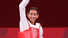 Taekwondistka Kimia Alízadahová reprezentovala na olympijských hrách v Tokiu tým uprchlíků